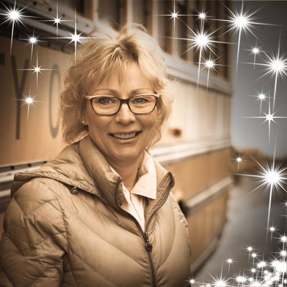 Meet your Posher, Shelley - Picture 1 of 1